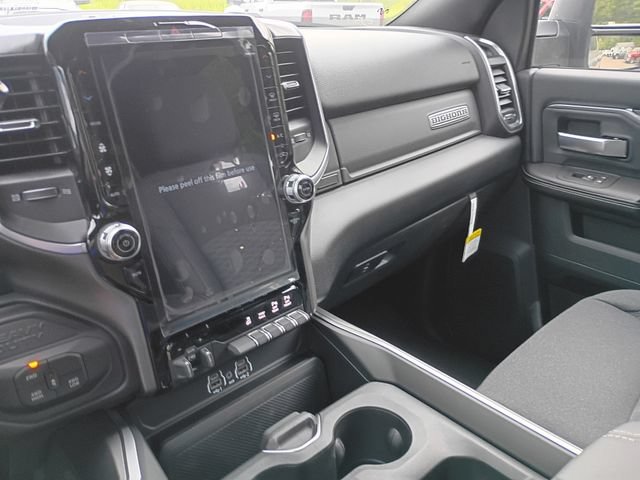 New 2026 RAM 2500 Big Horn AWD/4WD image 17