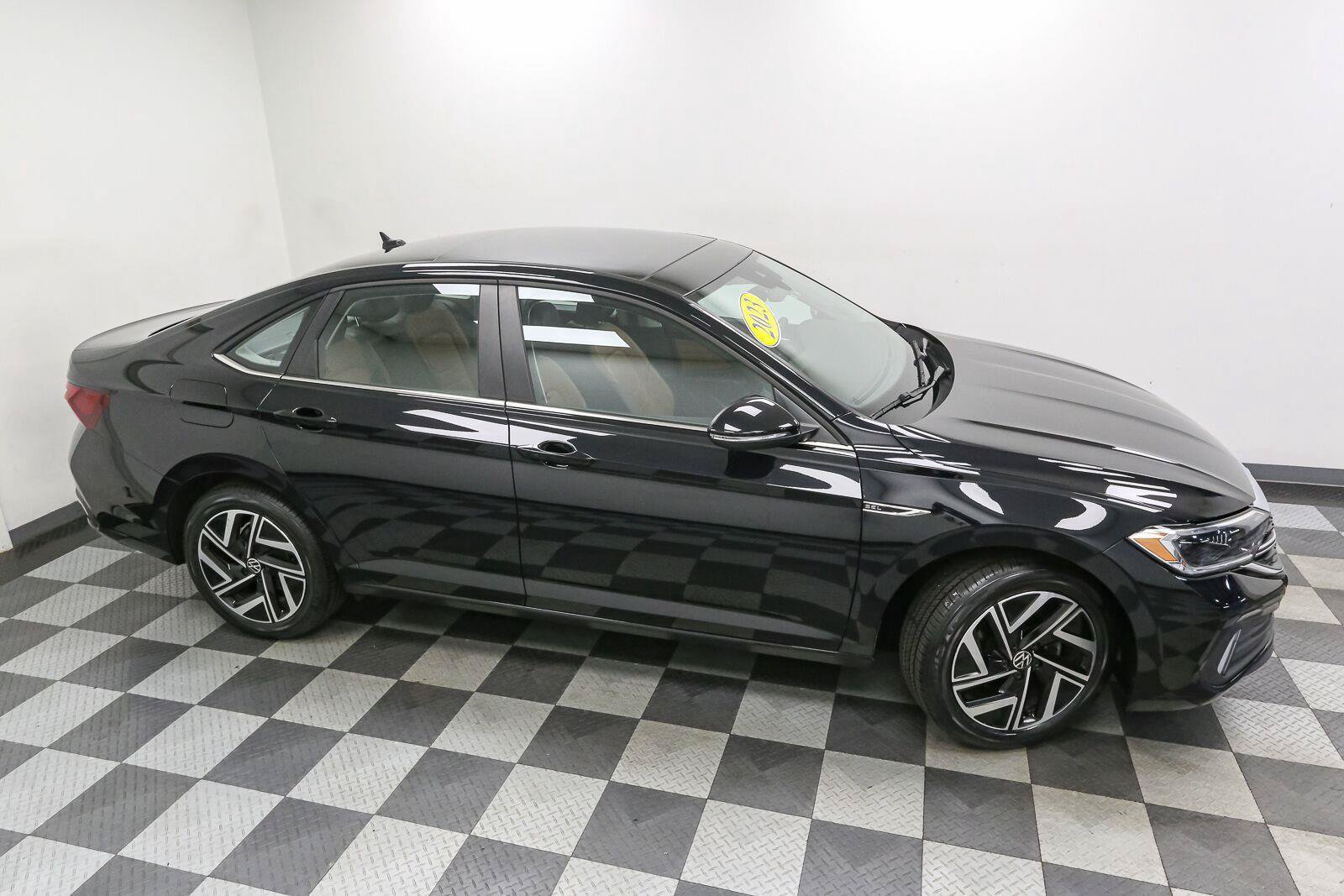 Certified 2023 Volkswagen Jetta SEL FWD image 6