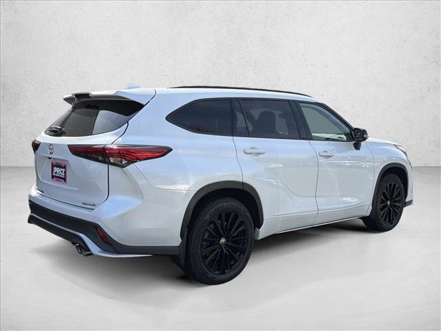 Used 2023 Toyota Highlander XSE AWD/4WD image 5