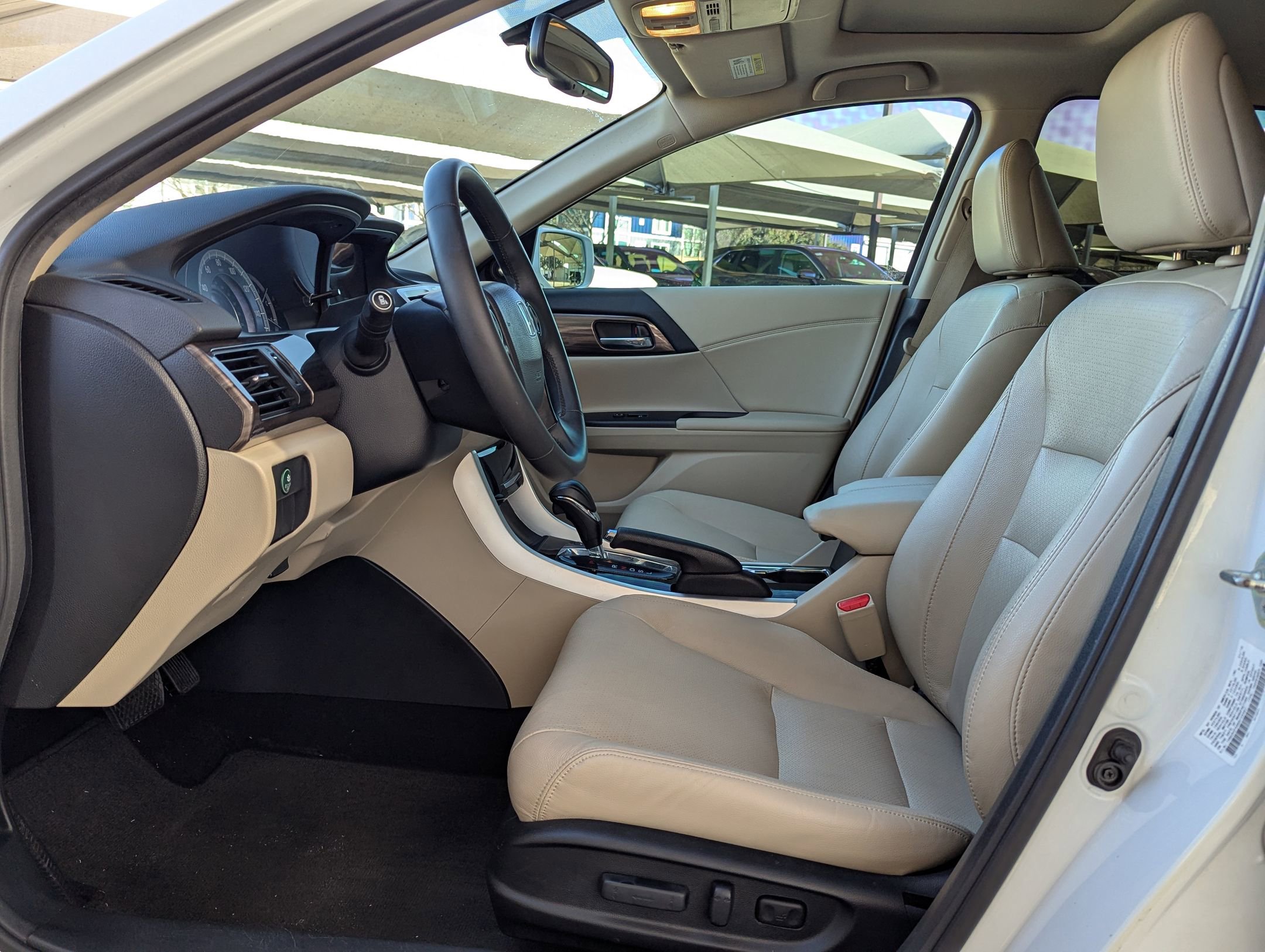 Used 2016 Honda Accord EX-L image 10