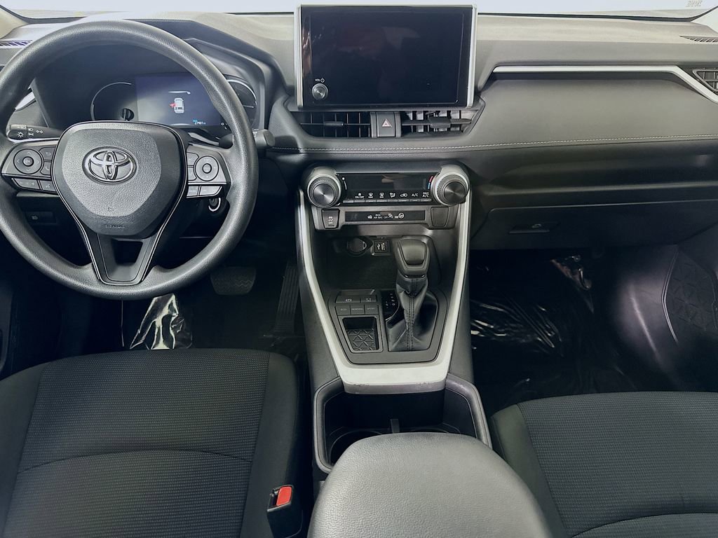 Used 2023 Toyota RAV4 LE FWD image 18