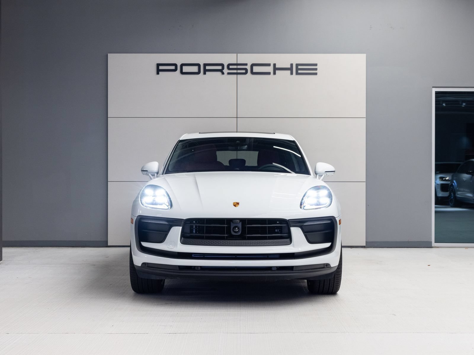 New 2026 Porsche Macan AWD/4WD image 10
