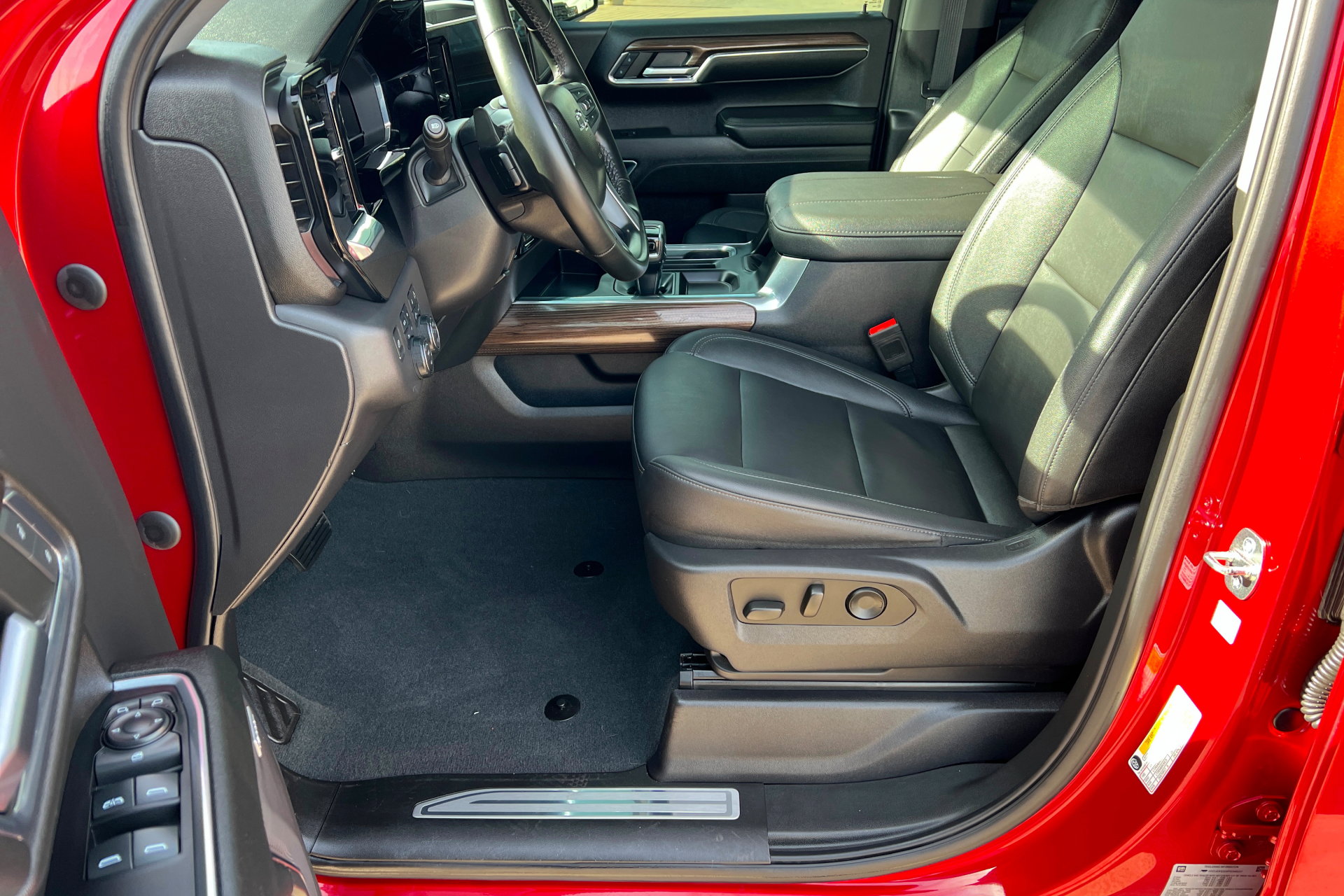 Certified 2023 Chevrolet Silverado 1500 LT Trail Boss w/ Convenience Package II image 18