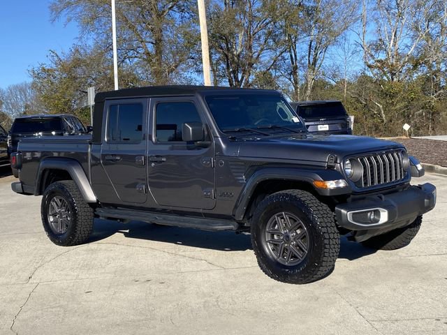 Used 2024 Jeep Gladiator Sport image 9