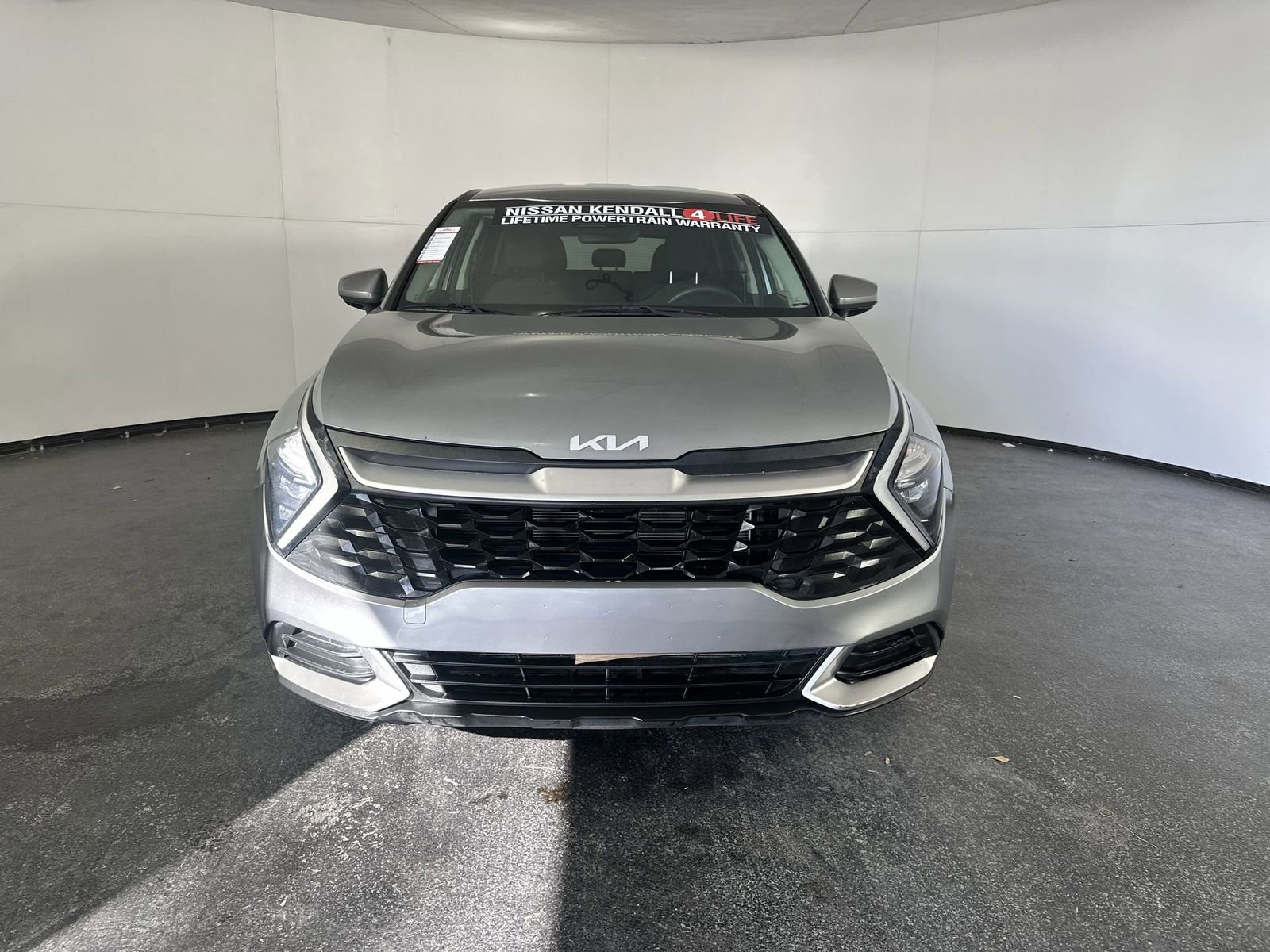 Used 2023 Kia Sportage LX image 3