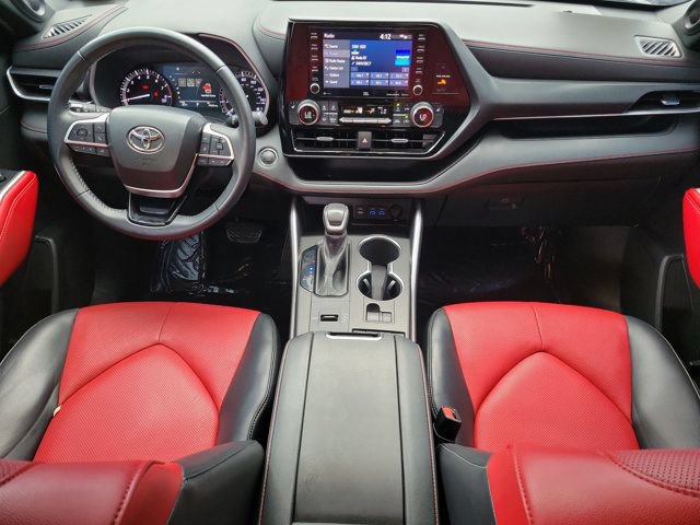 Used 2022 Toyota Highlander XSE FWD image 14