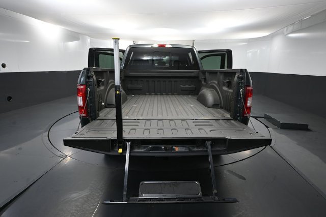 Used 2018 Ford F150 XLT w/ Equipment Group 302A Luxury AWD/4WD image 31