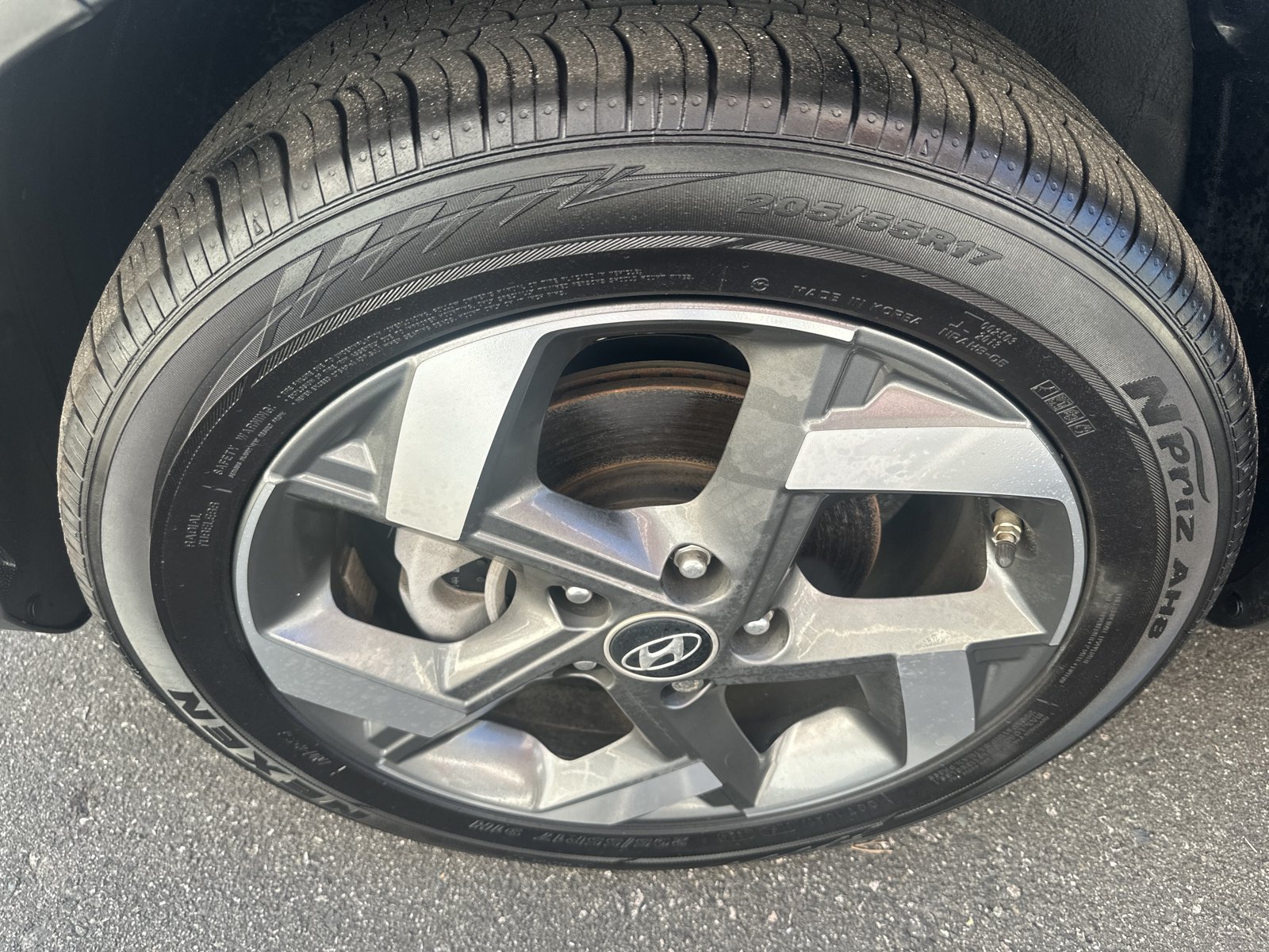 Used 2025 Hyundai Venue SEL FWD image 33