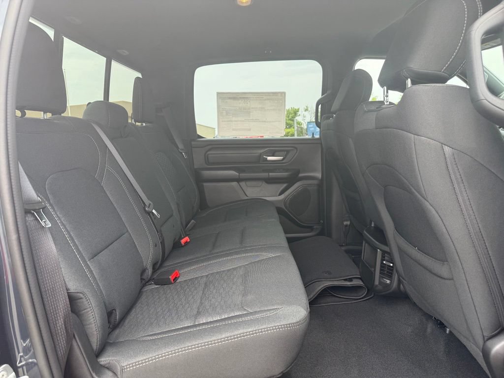 New 2026 RAM 1500 Express AWD/4WD image 15