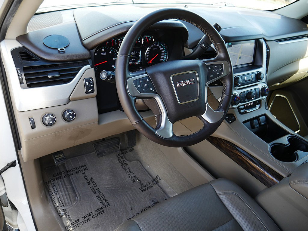 Used 2019 GMC Yukon XL SLT w/ Open Road Package AWD/4WD image 11