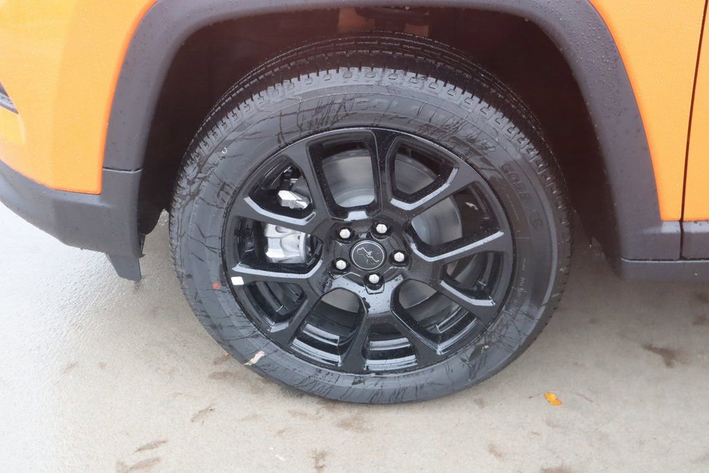 New 2026 Jeep Compass Latitude image 17