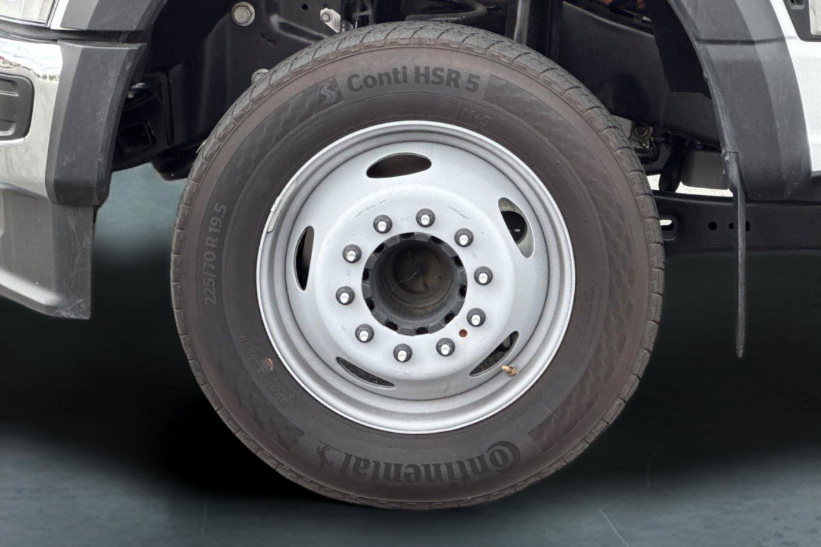 New 2026 Ford F550 2WD Regular Cab Super Duty image 28