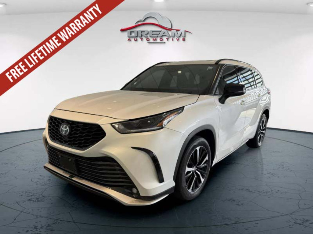 Used 2021 Toyota Highlander XSE FWD image 4