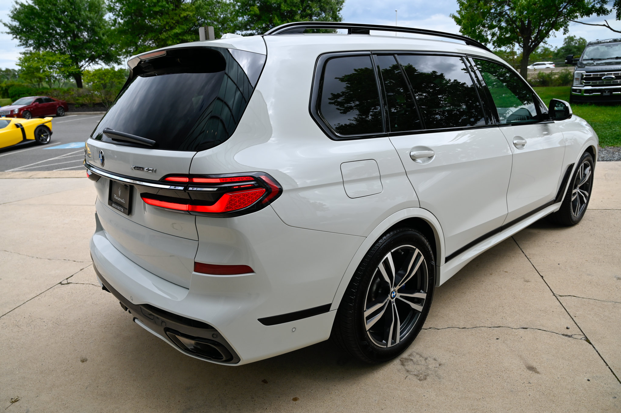 Used 2023 BMW X7 xDrive40i w/ Executive Package AWD/4WD image 5