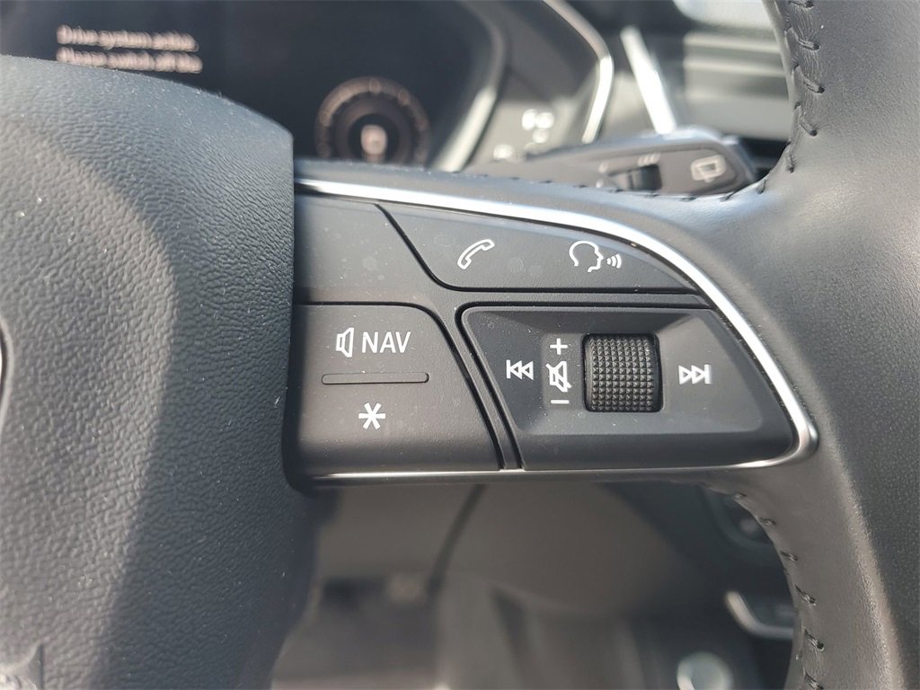 Used 2020 Audi Q5 Prestige image 24