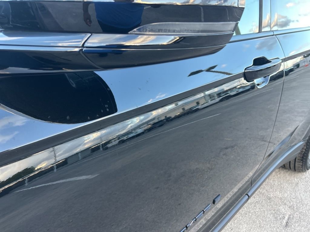 New 2025 Jeep Grand Cherokee L Limited image 19