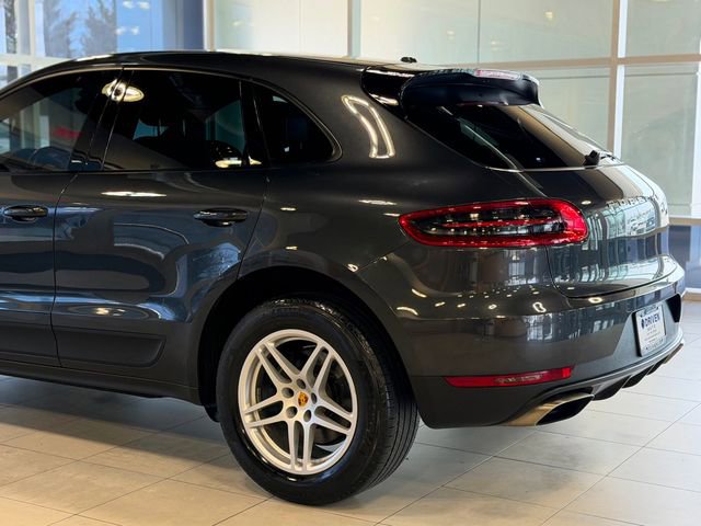 Used 2018 Porsche Macan Sport Edition AWD/4WD image 11