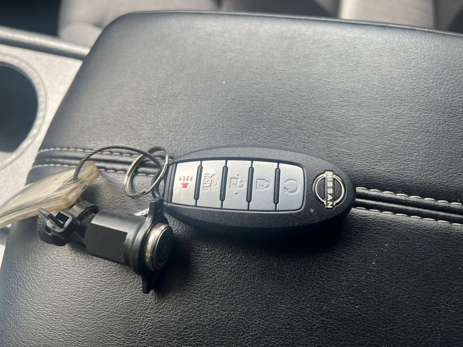 Used 2025 Nissan Altima 2.5 SV FWD image 17