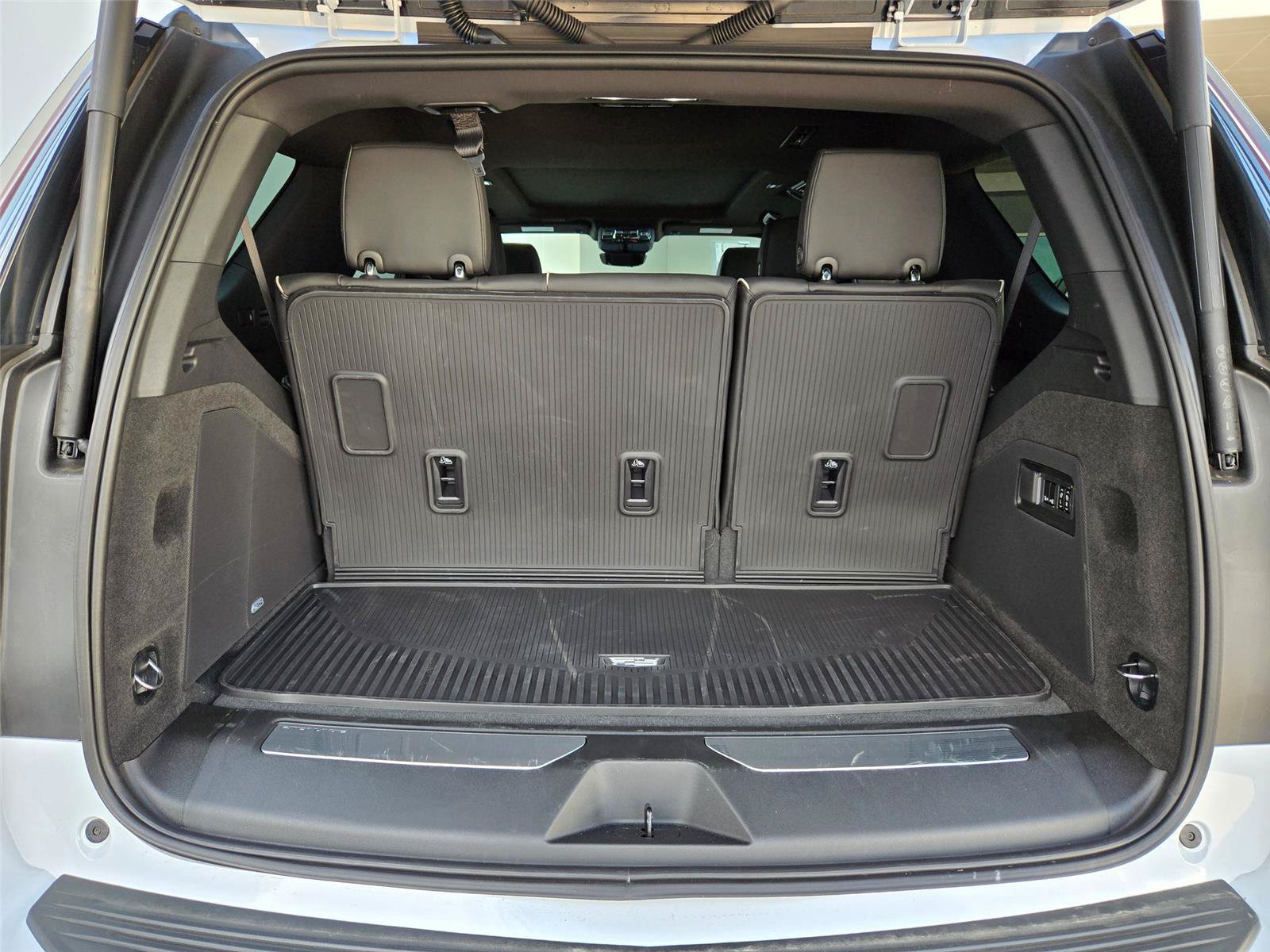 New 2026 Cadillac Escalade Sport w/ Touring Package AWD/4WD image 33