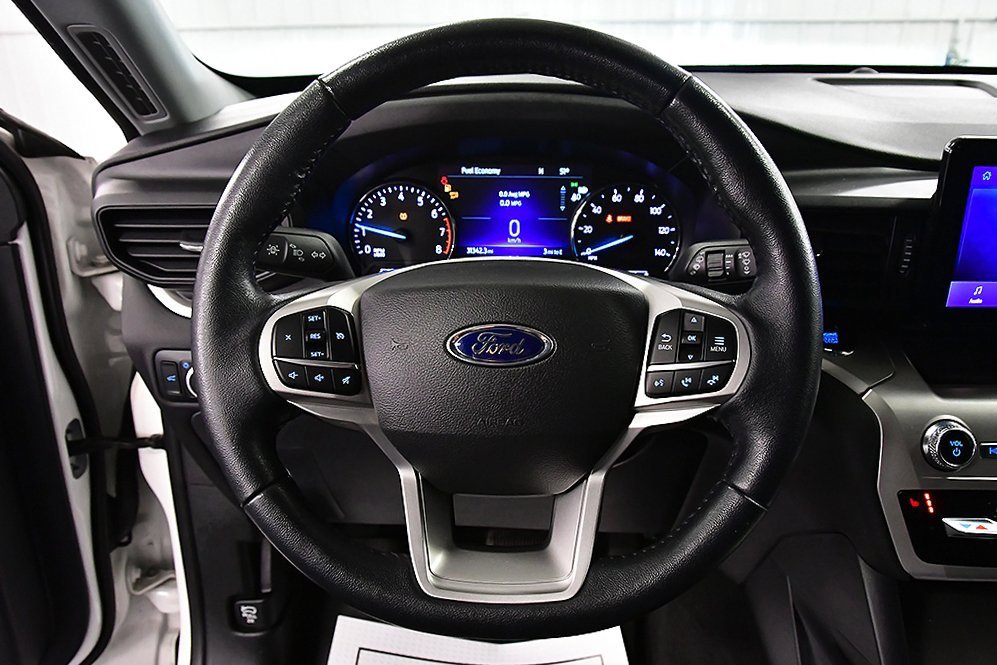 Used 2022 Ford Explorer XLT image 18