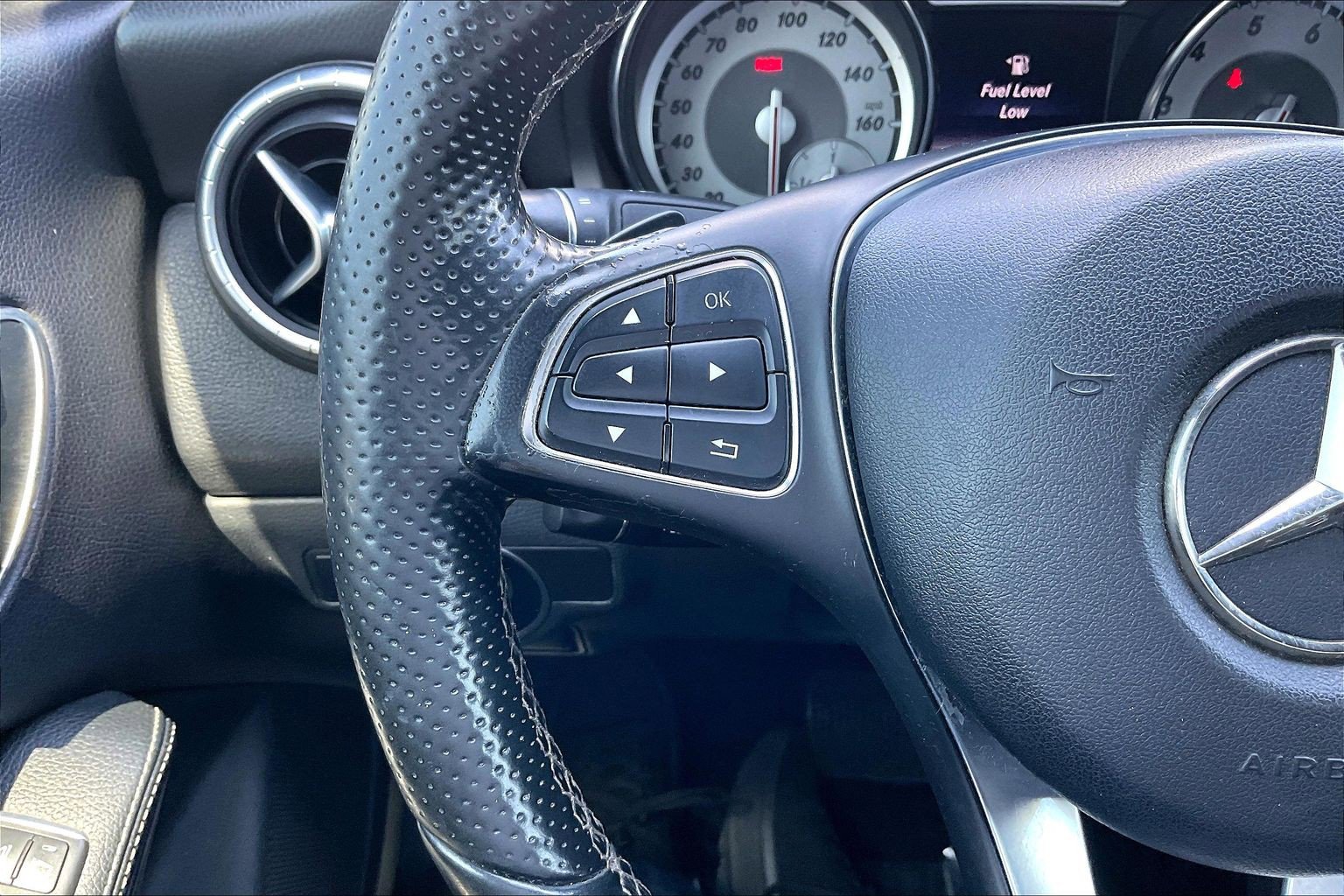 Used 2015 Mercedes-Benz CLA 250 image 22