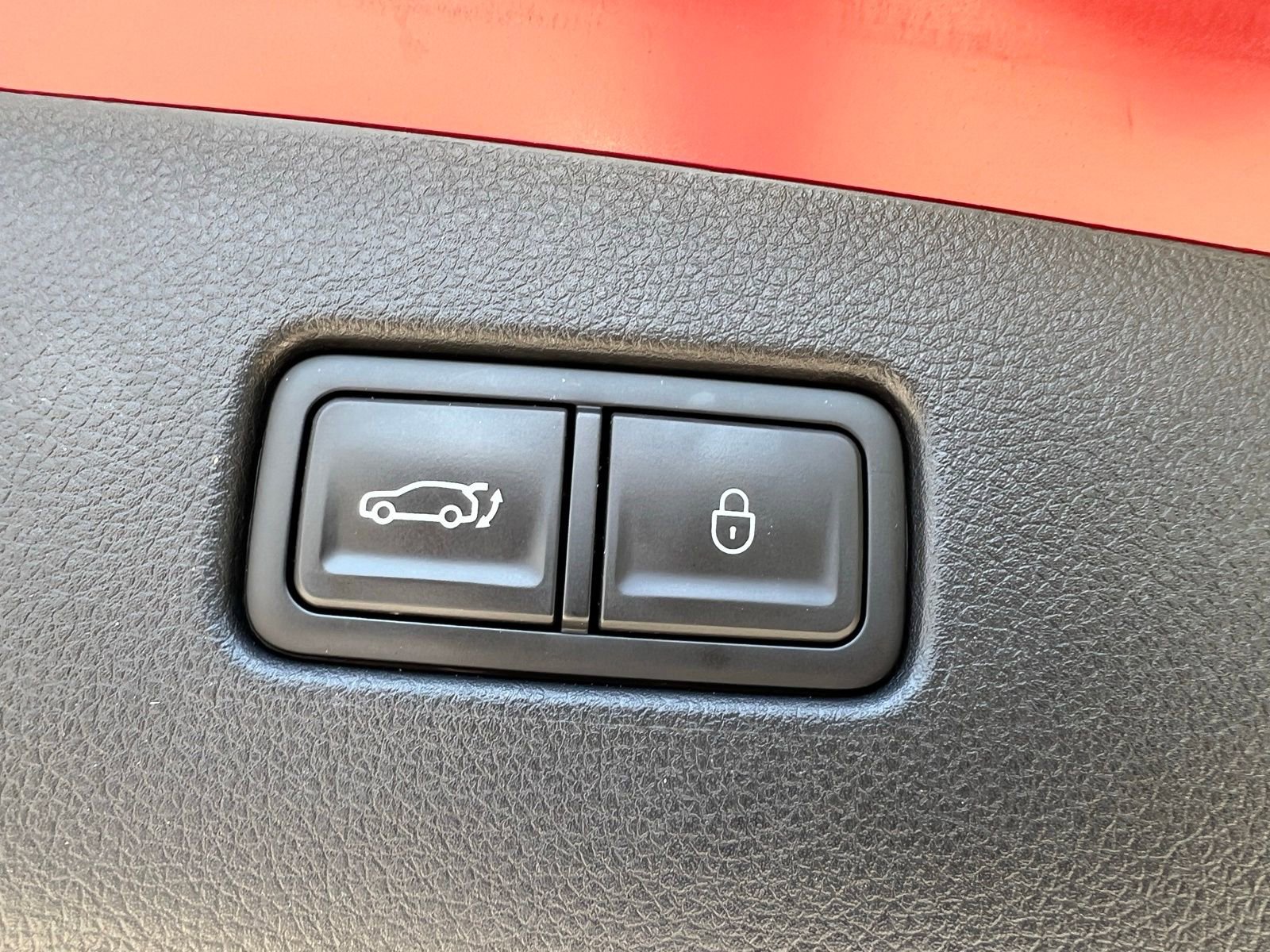 Used 2025 Genesis GV70 2.5T AWD/4WD image 14