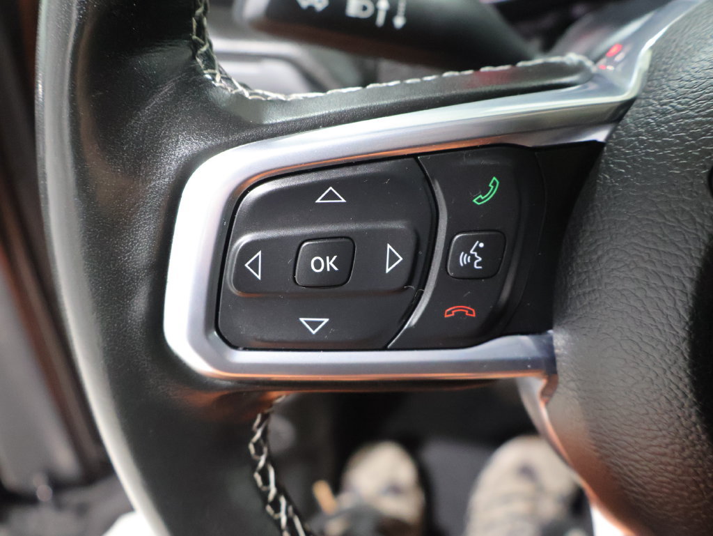 Used 2022 Jeep Wrangler Unlimited Sahara w/ Cold Weather Group AWD/4WD image 34