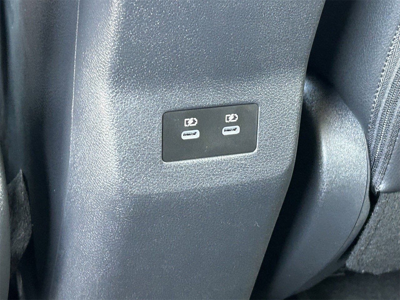 New 2026 Nissan Kicks SR FWD image 16
