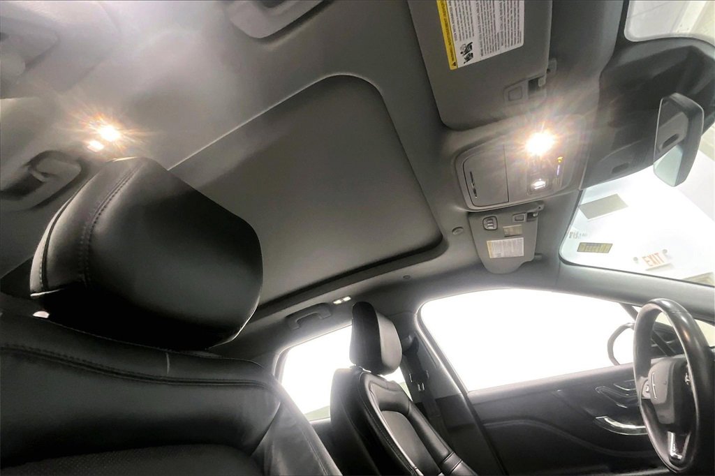 Used 2022 Lincoln Corsair Reserve w/ Equipment Group 201A image 17