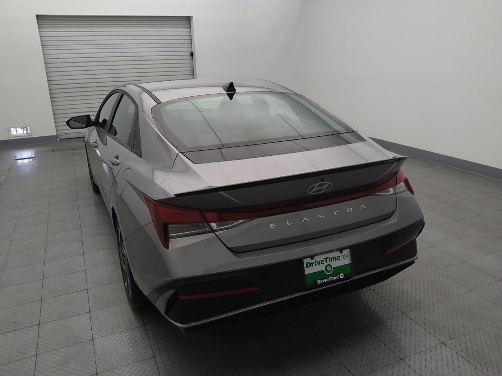 Used 2025 Hyundai Elantra Sport FWD image 6