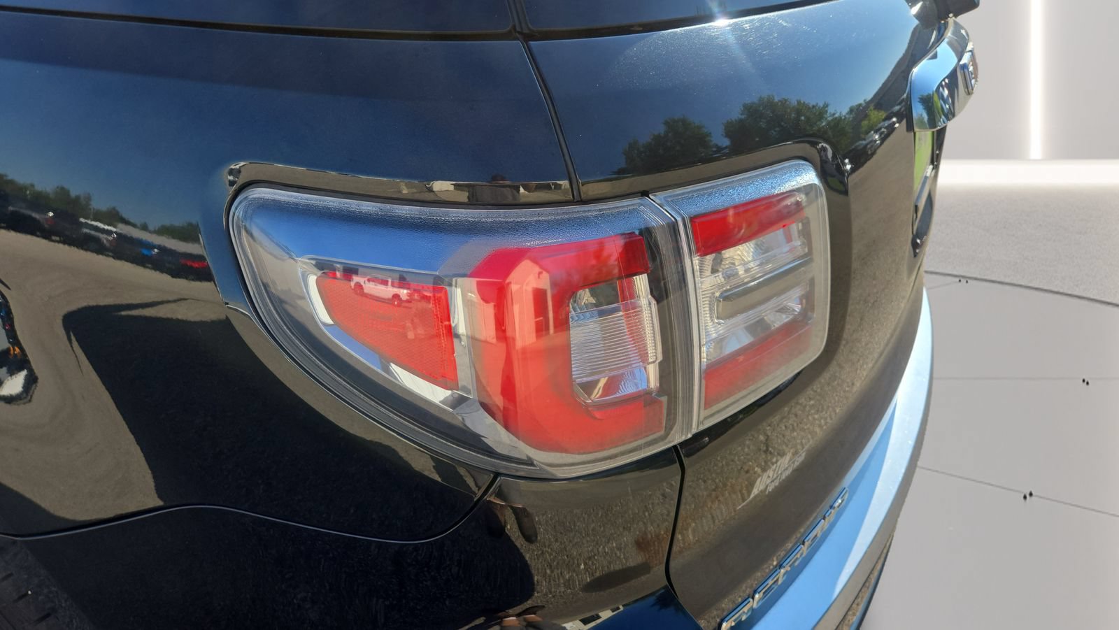 Used 2013 GMC Acadia SLT AWD/4WD image 18