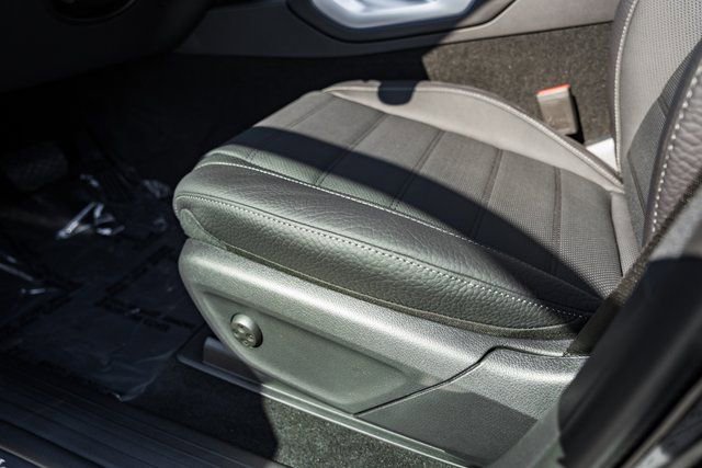 New 2026 Mercedes-Benz GLE 450 4MATIC image 35