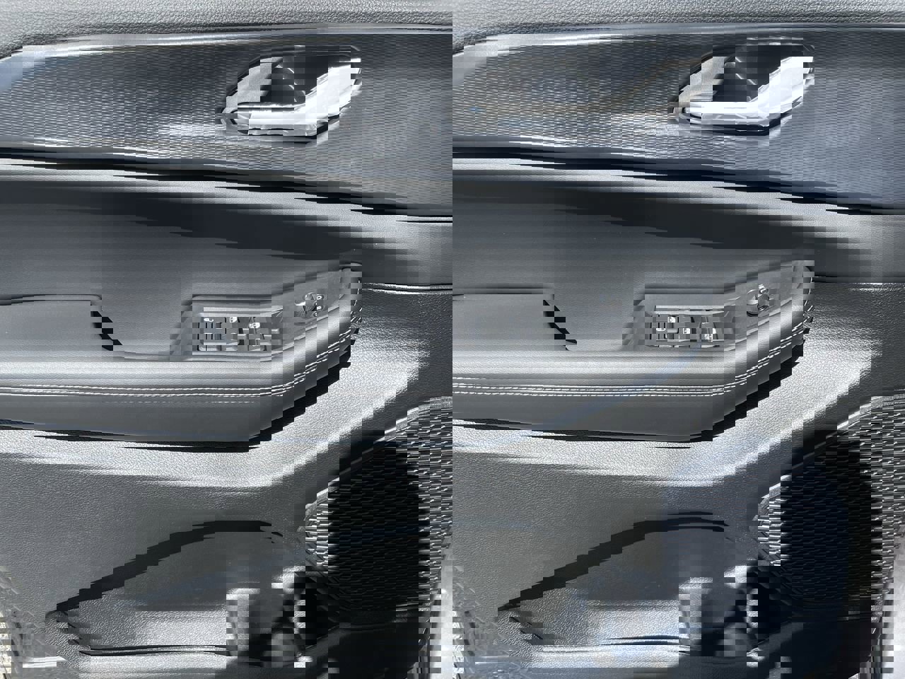 New 2025 Jeep Grand Cherokee Laredo X image 29