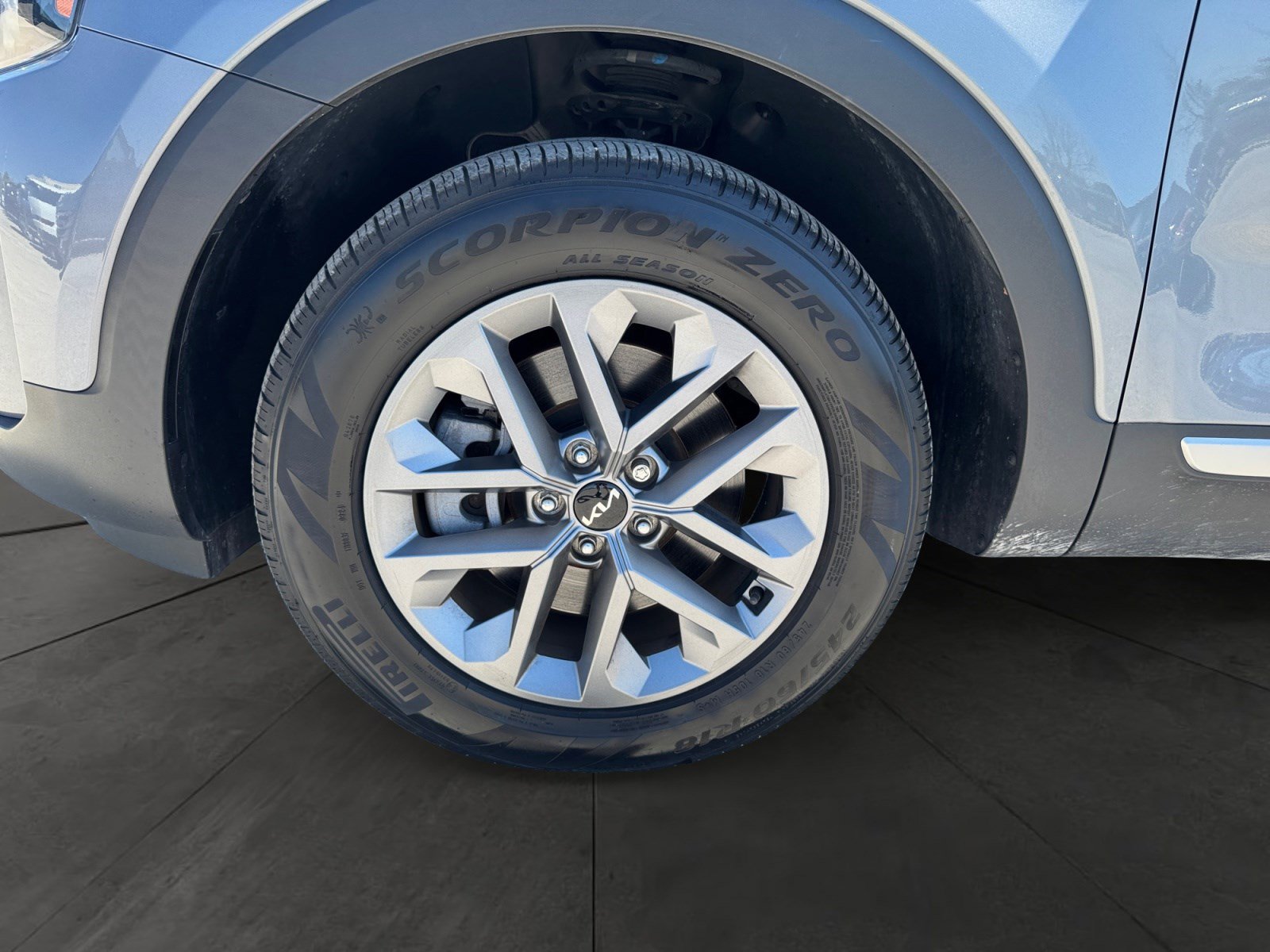 Used 2024 Kia Telluride LX image 14