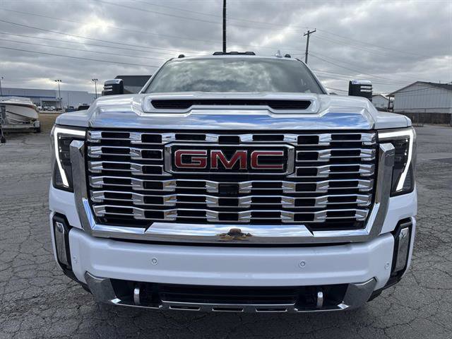 Used 2026 GMC Sierra 2500 Denali w/ Denali Reserve Package image 2