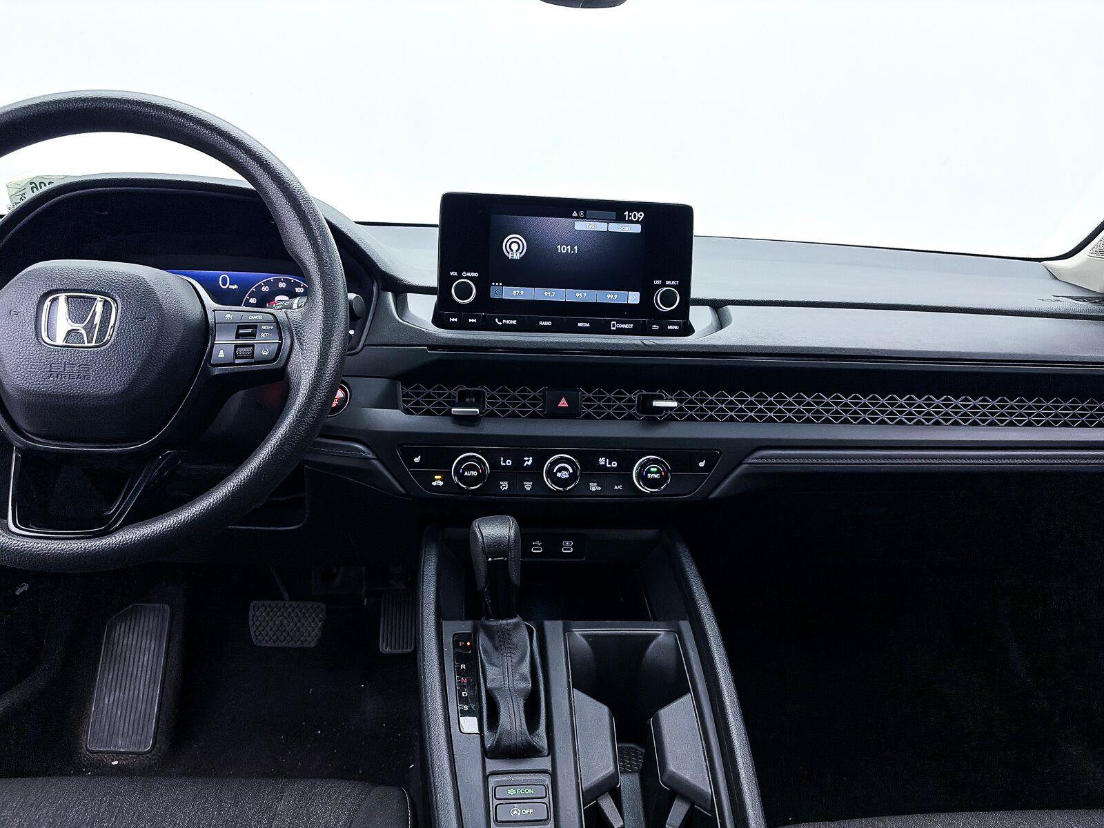 Used 2025 Honda Accord SE image 5
