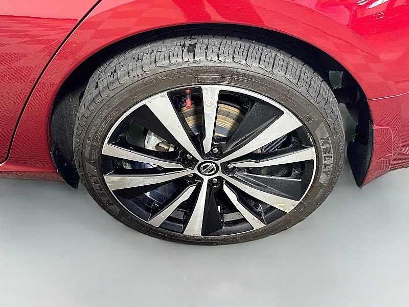 Used 2021 Nissan Altima 2.5 SR w/ SR Premium Package AWD/4WD image 30