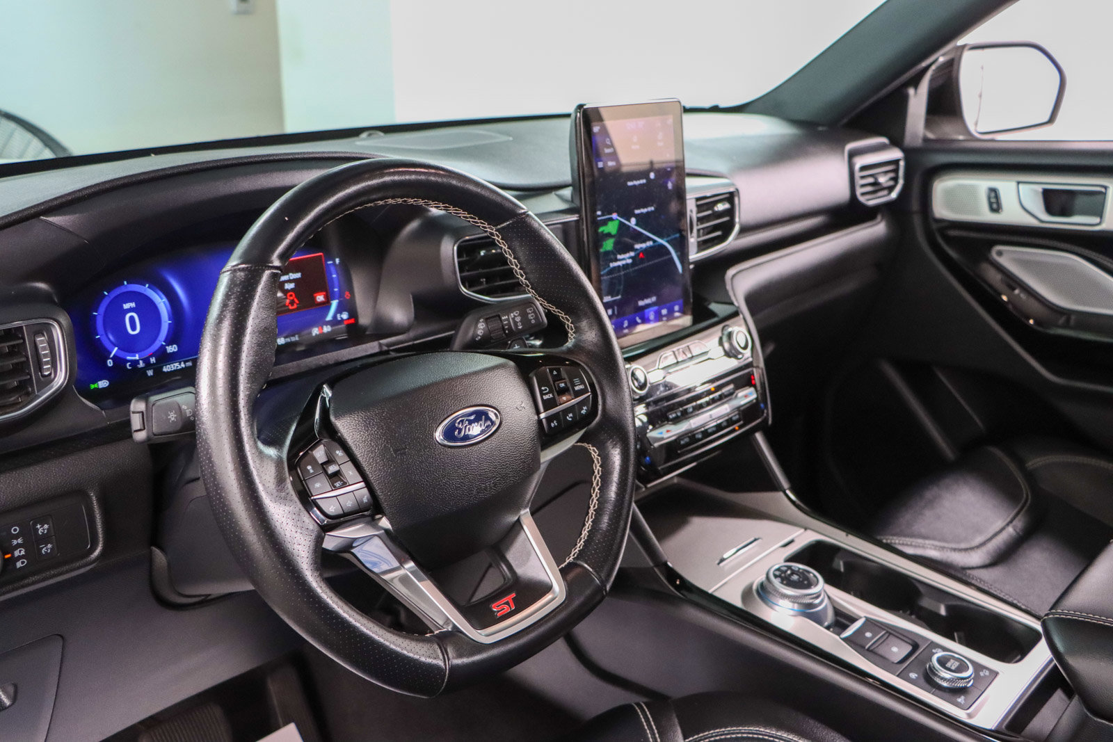 Used 2023 Ford Explorer ST w/ Equipment Group 401A AWD/4WD image 23