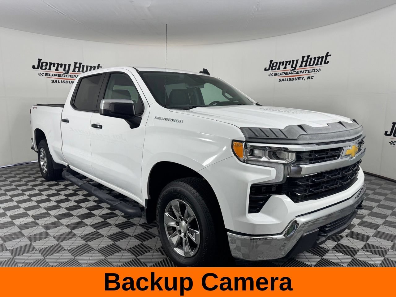 Used 2023 Chevrolet Silverado 1500 LT w/ Protection Package AWD/4WD image 6