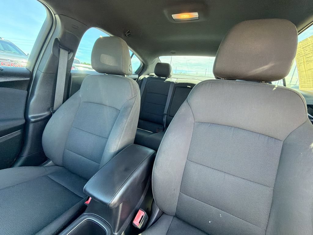 Used 2017 Chevrolet Cruze LT w/ Convenience Package FWD image 25