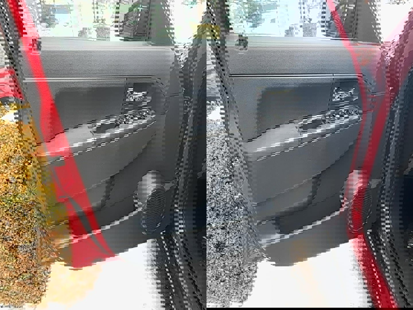 Used 2010 Jeep Liberty Sport image 11