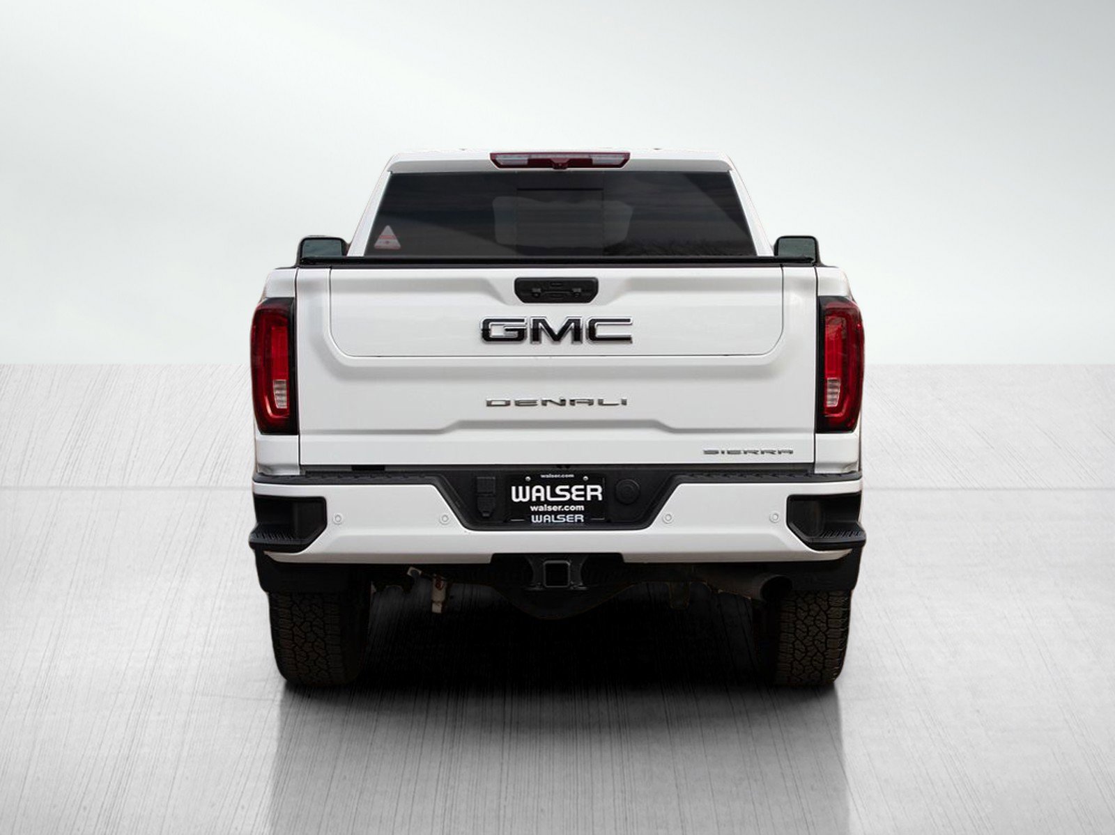 Used 2023 GMC Sierra 3500 Denali image 4