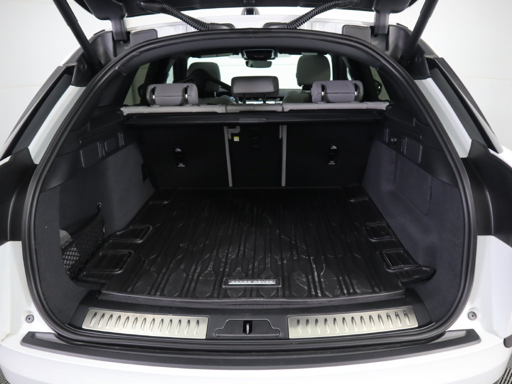 Used 2026 Land Rover Range Rover Velar S AWD/4WD image 29