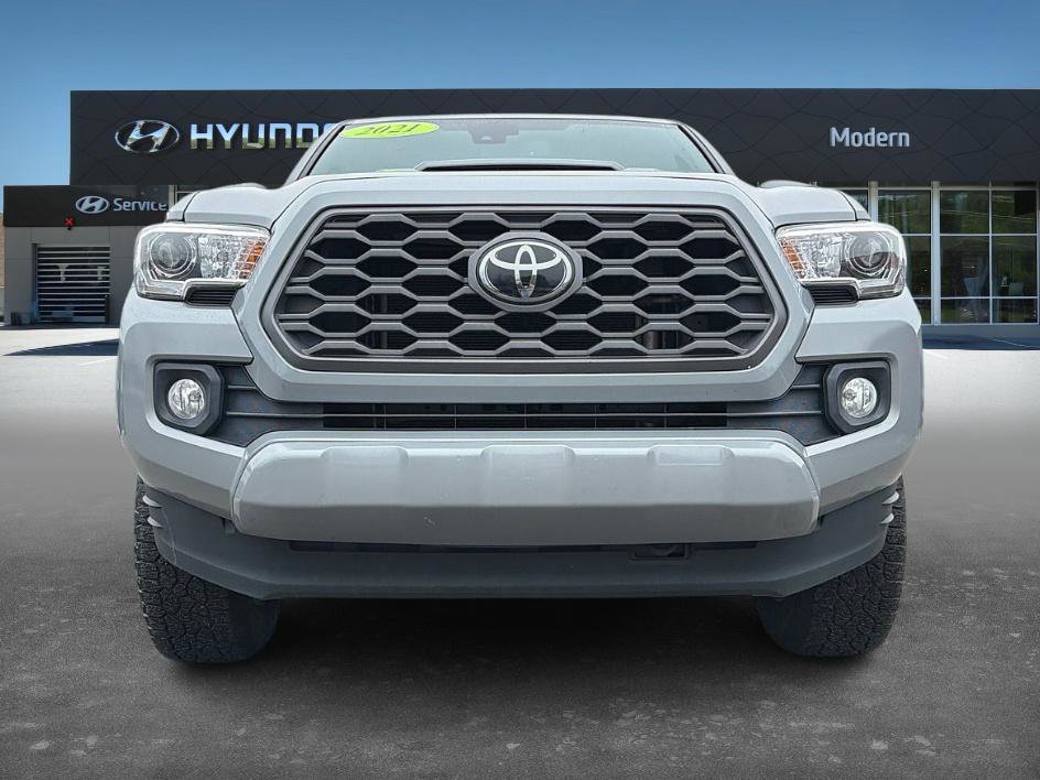 Used 2021 Toyota Tacoma TRD Sport image 2