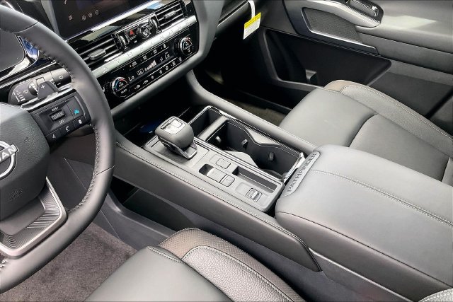 New 2026 Nissan Pathfinder SL FWD image 6
