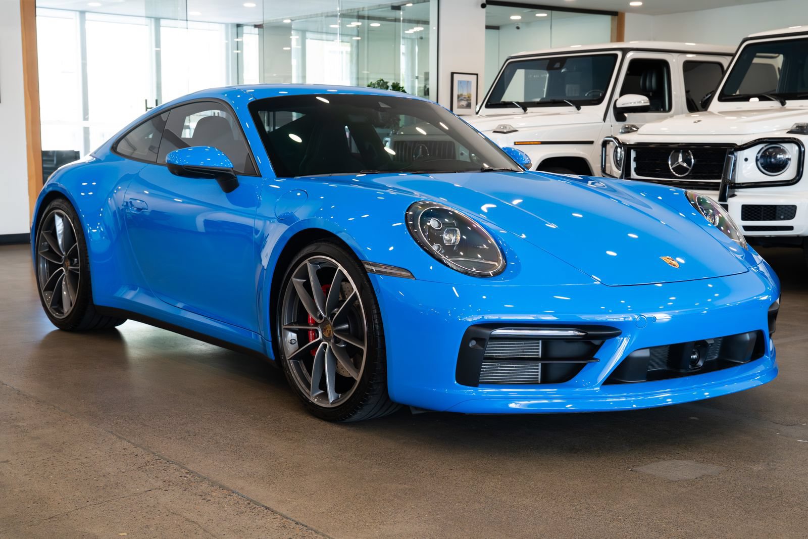 Used 2022 Porsche 911 Carrera 4S AWD/4WD image 3