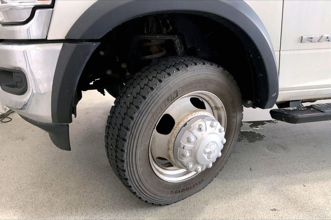 Used 2022 RAM 5500 Tradesman w/ Chrome Appearance Group image 20