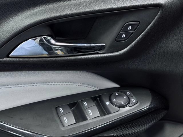 Used 2025 Chevrolet Trax LT w/ LT Convenience Package FWD image 12