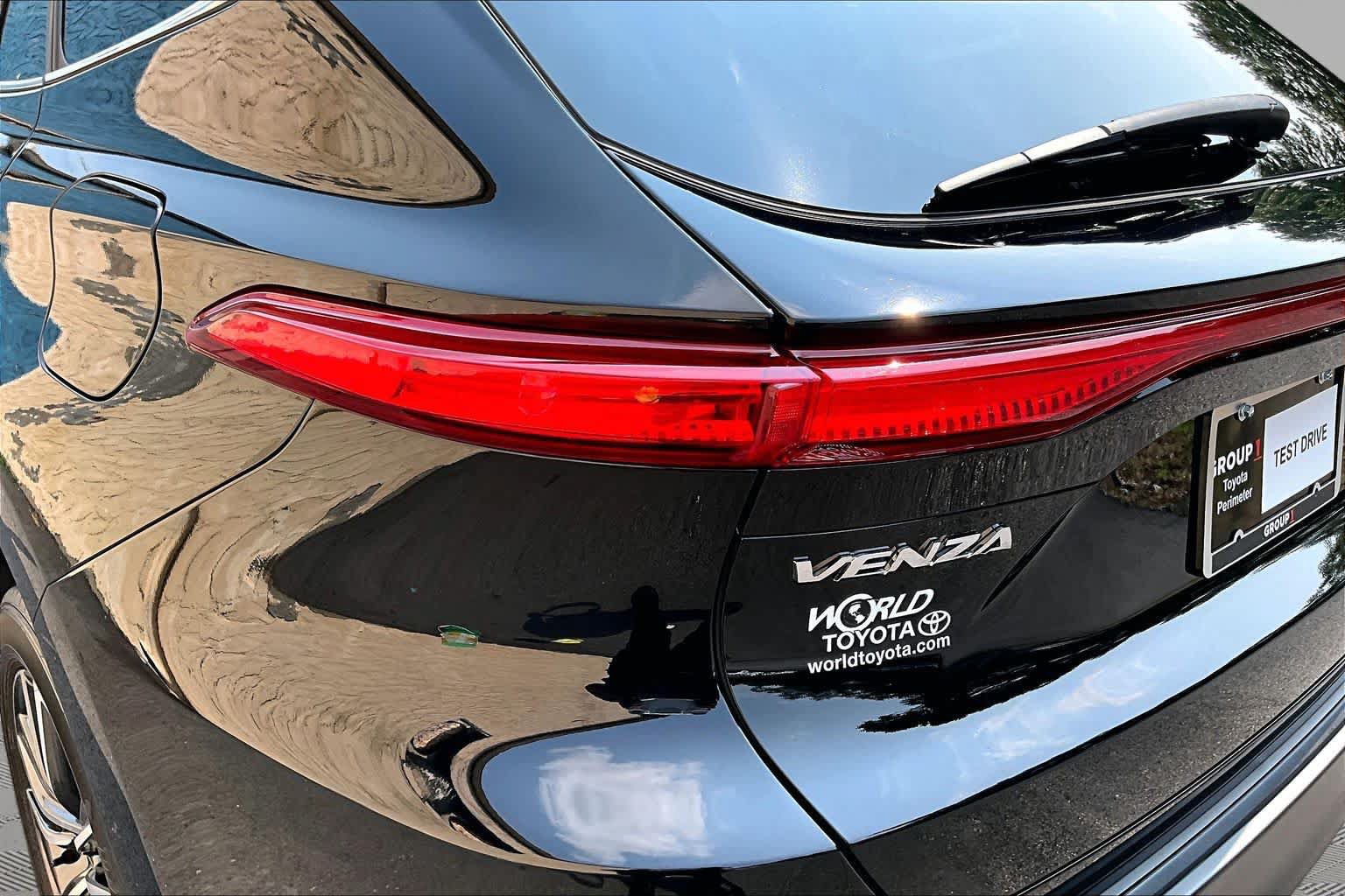 Certified 2024 Toyota Venza LE AWD/4WD image 29