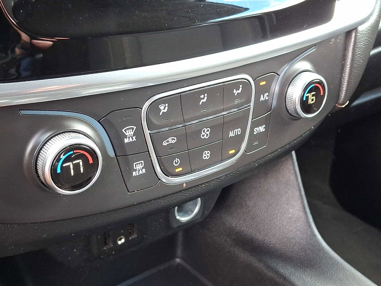 Used 2019 Chevrolet Traverse LS AWD/4WD image 15